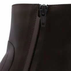 Maison Margiela Brown Zip-Fastening Ankle Boots - Men's Designer Boots -Hervia Shop hervia.com maison margiela s37wu0415 p4743 t2185 zip fastening ankle boots 1647360803IMG 6393