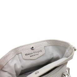 Maison Margiela Pebble Grain Leather 5AC Micro Bag In Greige - Stylish Kids Accessory 7 Maison Margiela Pebble Grain Leather 5AC Micro Bag In Greige - Stylish Kids Accessory -Hervia Shop hervia.com maison margiela s56wg0081 p4348 t2003 pebble grain leather 5ac micro bag 1647365535IMG 5128