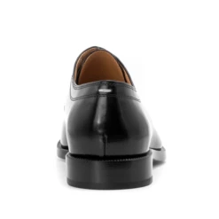 Maison Margiela Tabi Oxford Shoes in Black - Kids' Luxury Footwear -Hervia Shop hervia.com s34wq0021 ps679 t8013 lace ups black 159707725820902.1