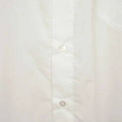 MM6 Maison Margiela Oversized Contrast Sleeve Two-Tone Shirt Dress in White/Black for Kids 5 MM6 Maison Margiela Oversized Contrast Sleeve Two-Tone Shirt Dress in White/Black for Kids -Hervia Shop hervia.com s62dl0083 s47294 970 shirt 1684770776 2AJ6181