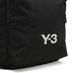 Y-3 Classic Tote Bag In Black - Men's Designer Bags -Hervia Shop hervia.com y 3 ij9880 y 3 cl tote col. black y 3 classic tote bag 1690991252IJ9880 7 HARDWARE Photography Detail View 3 white