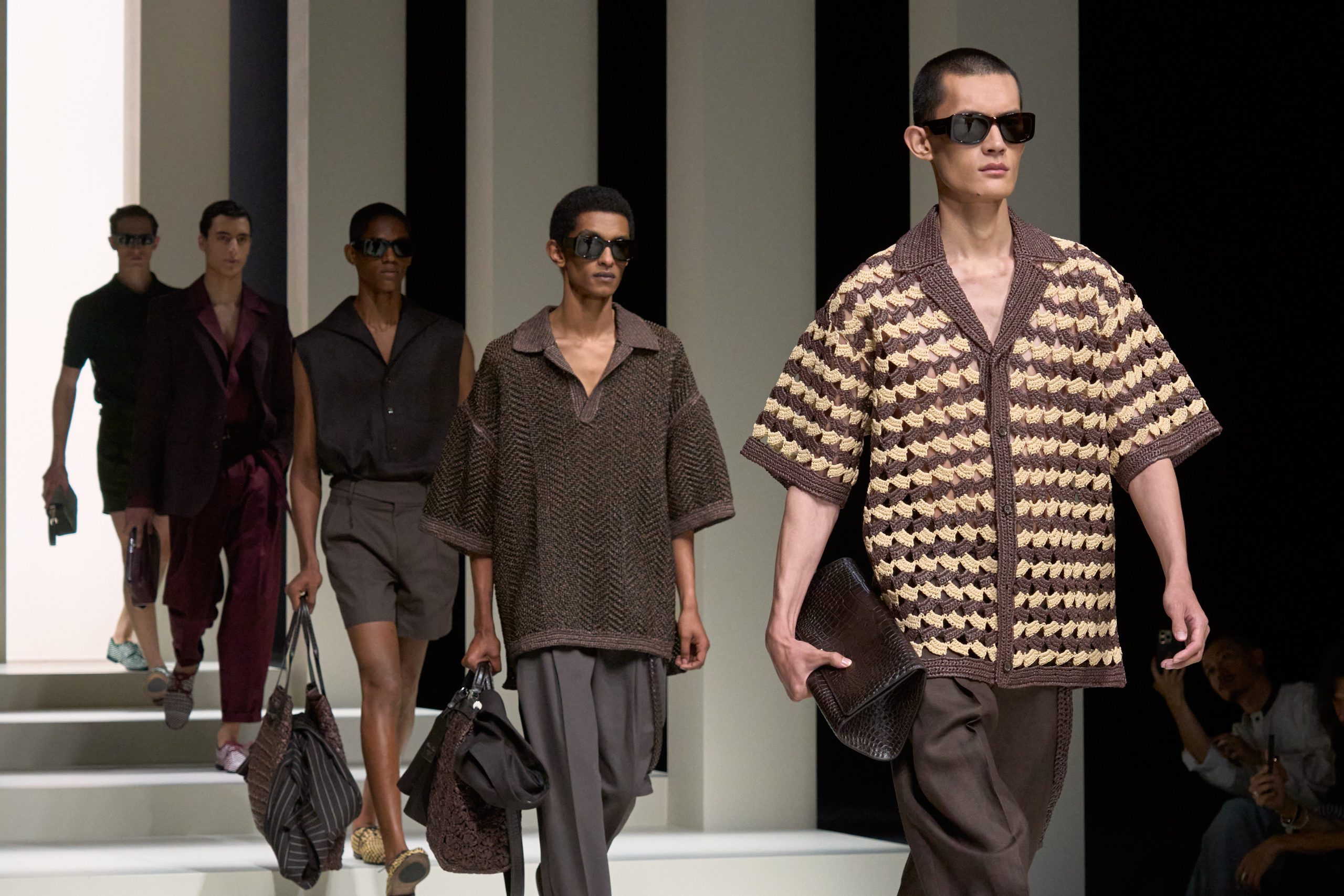 Front Page 2 Front Page -Hervia Shop DG MensFashionShow SS25 Finale 13 scaled 1